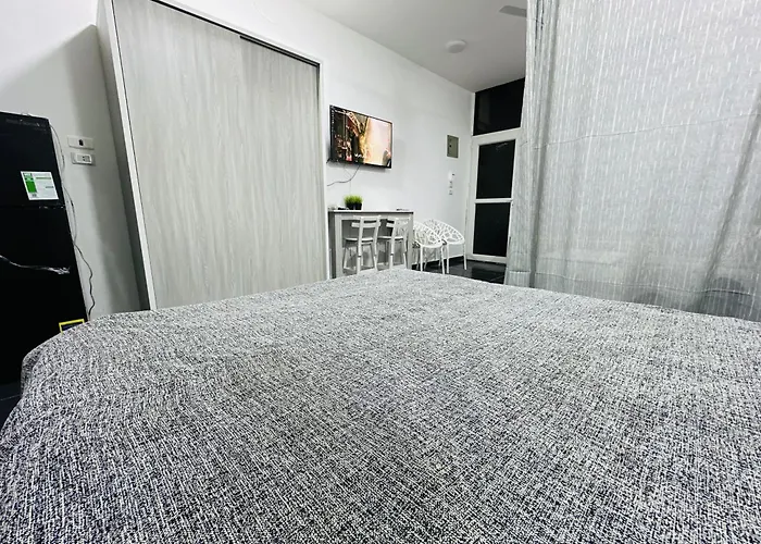 Apartment Falcon Loft Sheraton Road