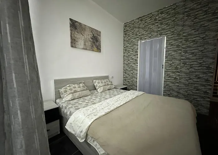 Falcon Loft Sheraton Road Apartment *